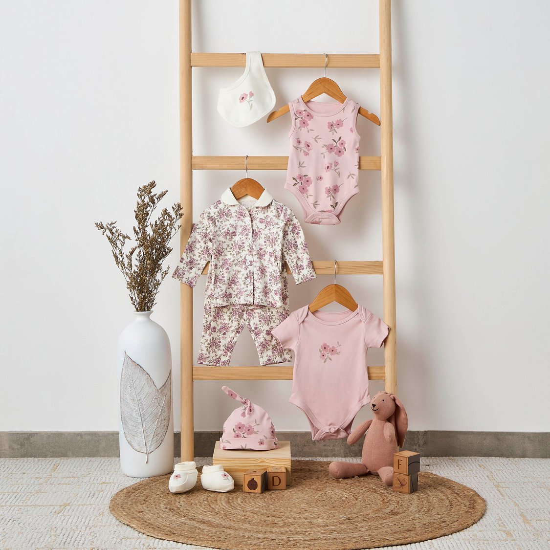 Juniors 8-Piece Floral Print Clothing Gift Set