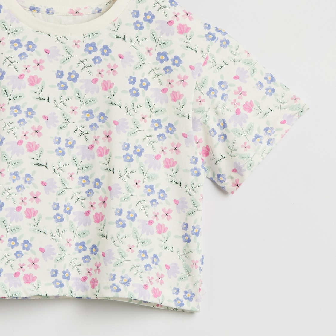 Juniors Floral Print T-shirt with Short Sleeves