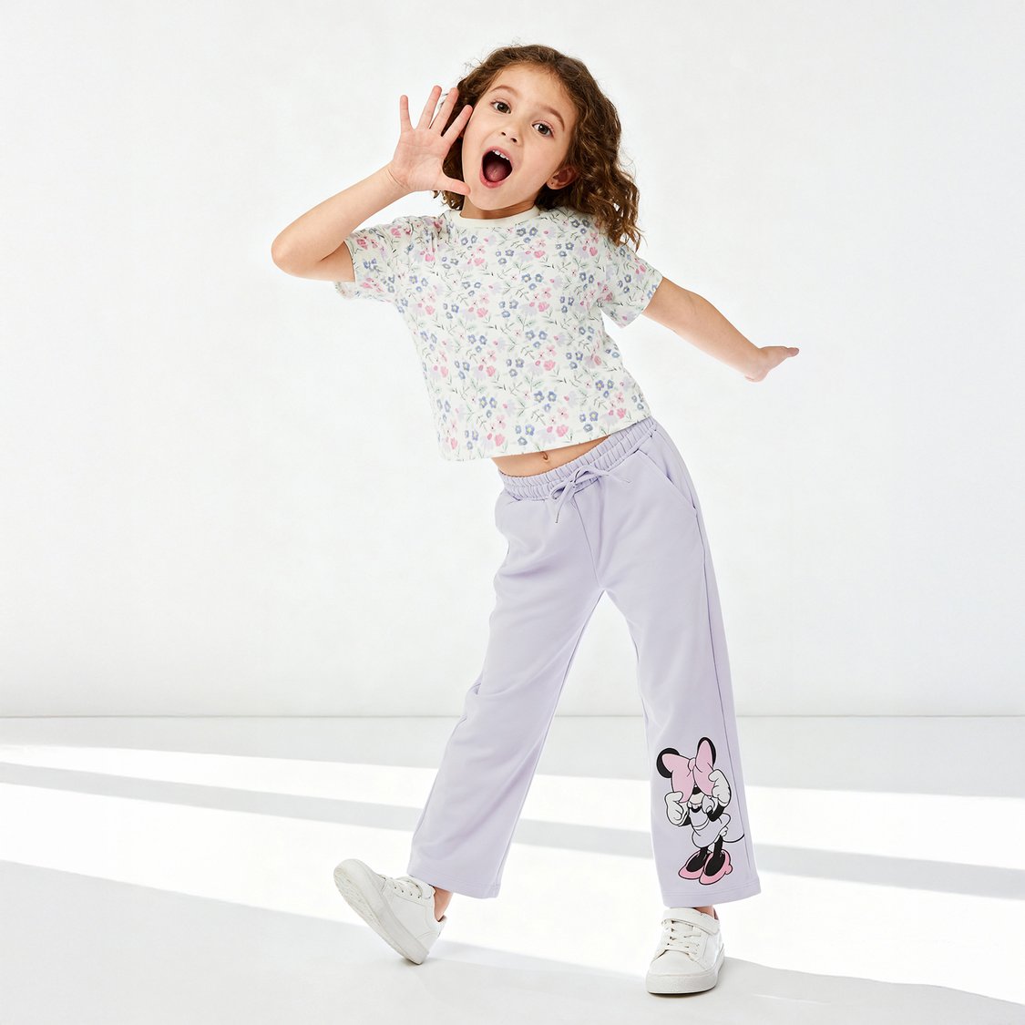 Juniors Floral Print T-shirt with Short Sleeves