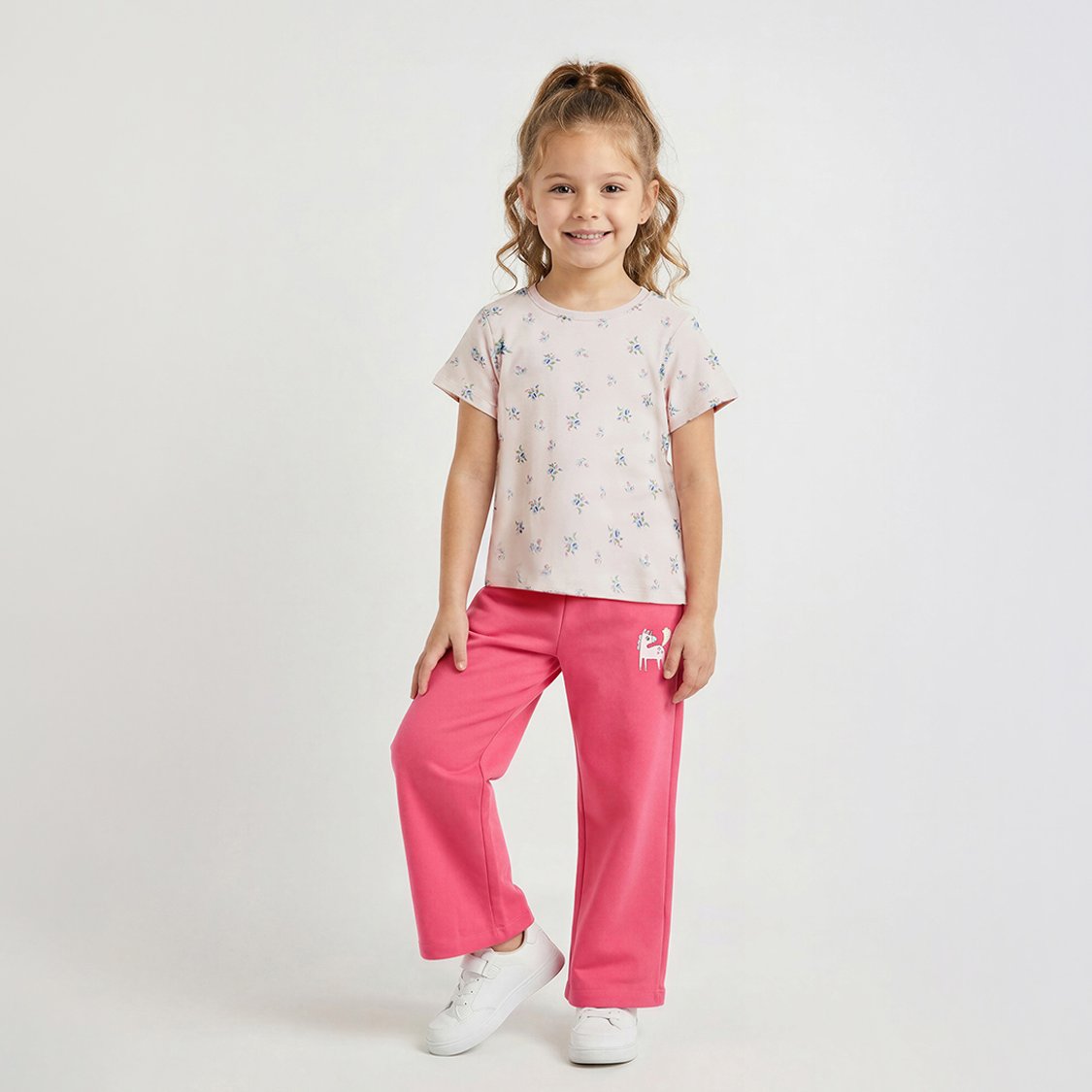 Juniors Floral Print T-shirt with Short Sleeves