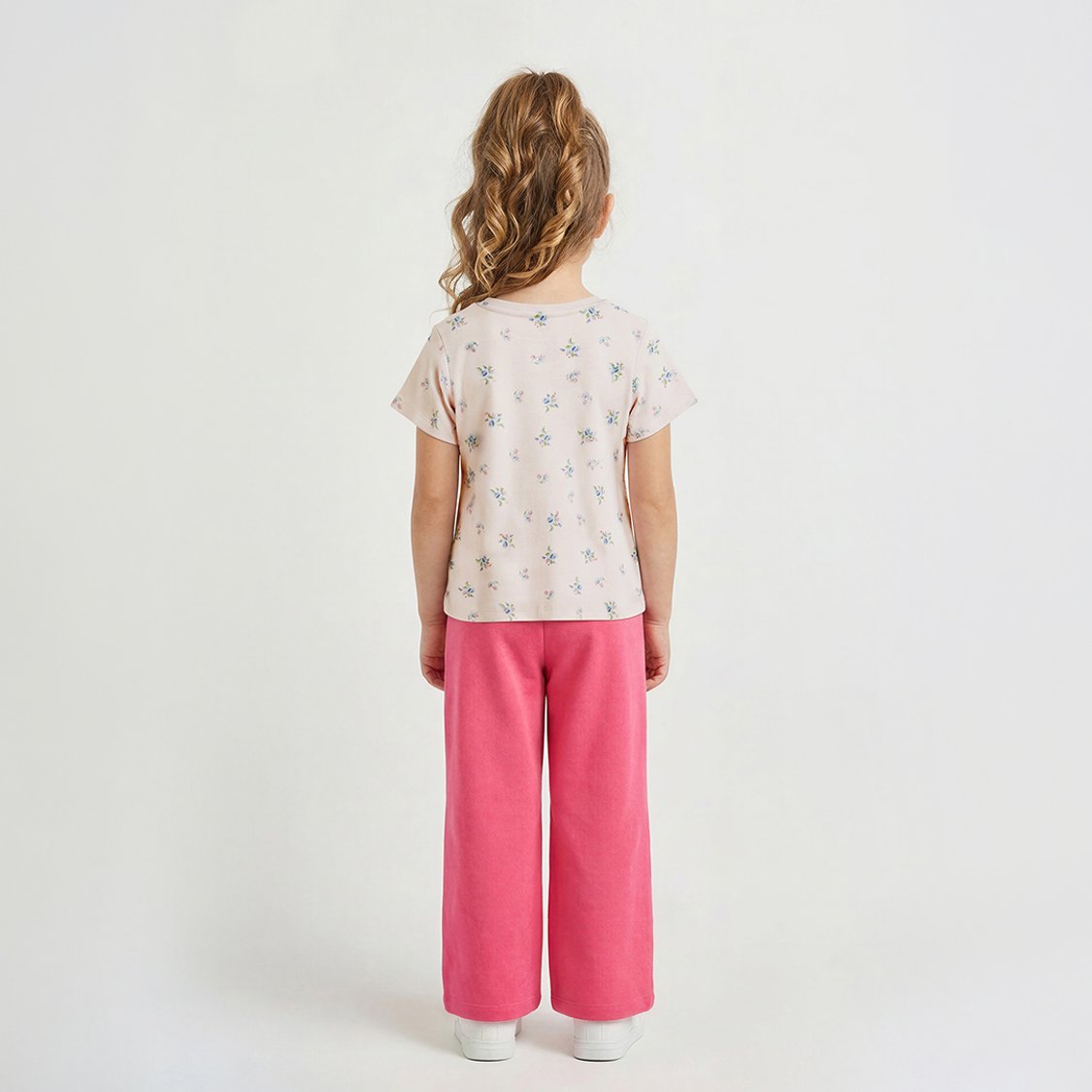 Juniors Floral Print T-shirt with Short Sleeves