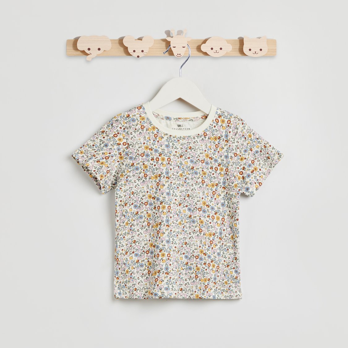 Juniors Floral Print T-shirt with Short Sleeves