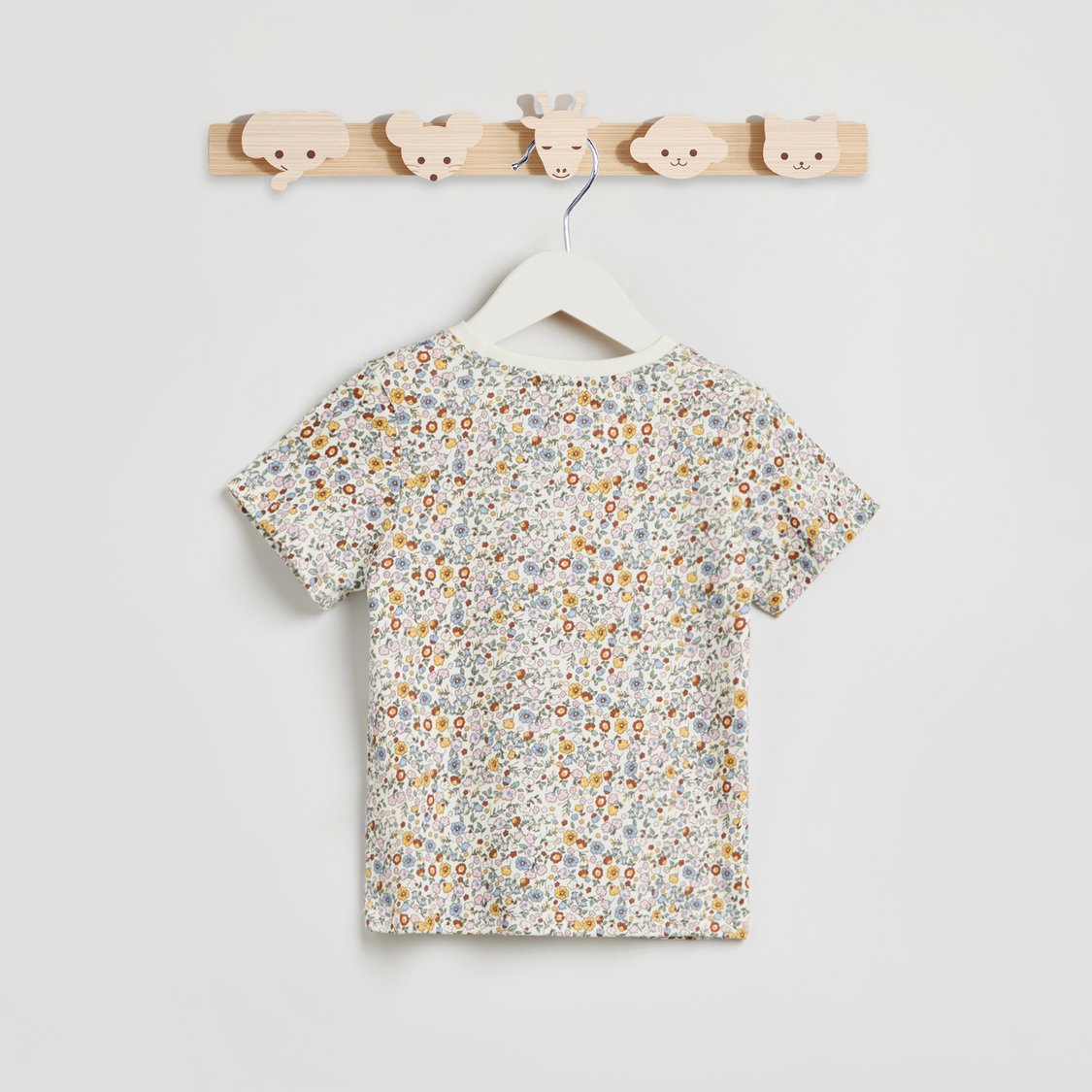 Juniors Floral Print T-shirt with Short Sleeves