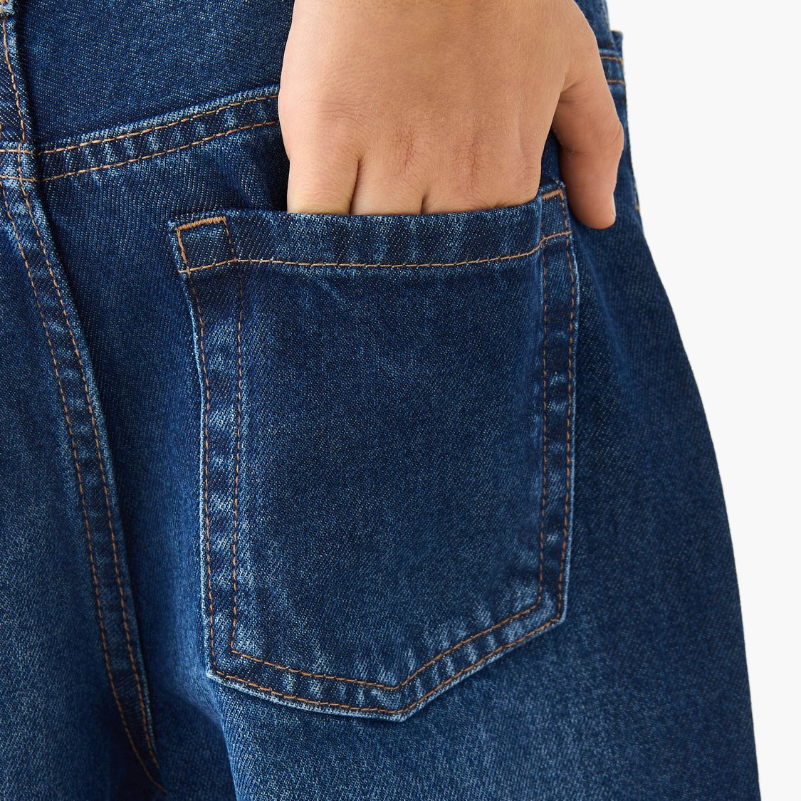Juniors Washed Straight Fit Jeans