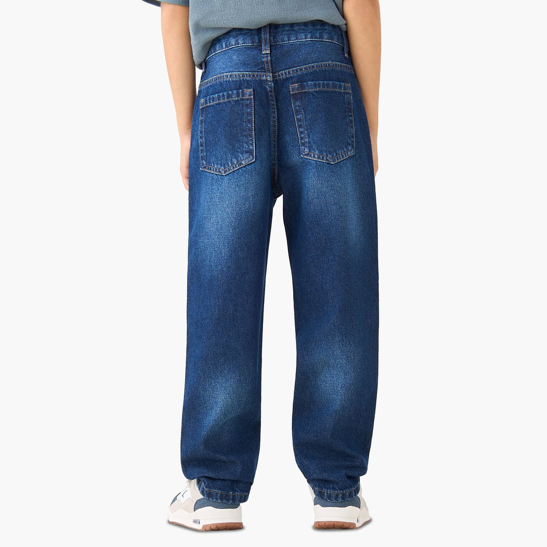 Juniors Washed Straight Fit Jeans