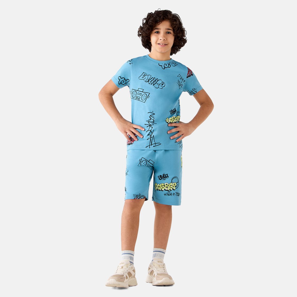 Juniors Graphic Print T-shirt