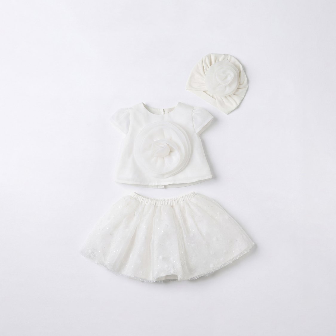 Juniors Applique Detail Top and Skirt with Turban Beanie