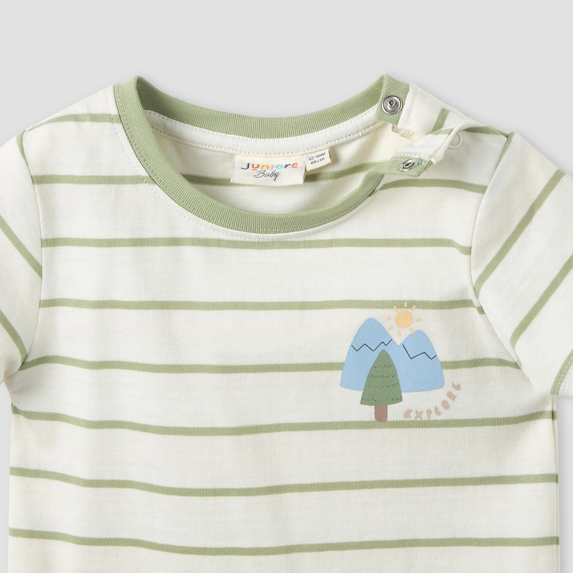 Juniors Striped T-shirt