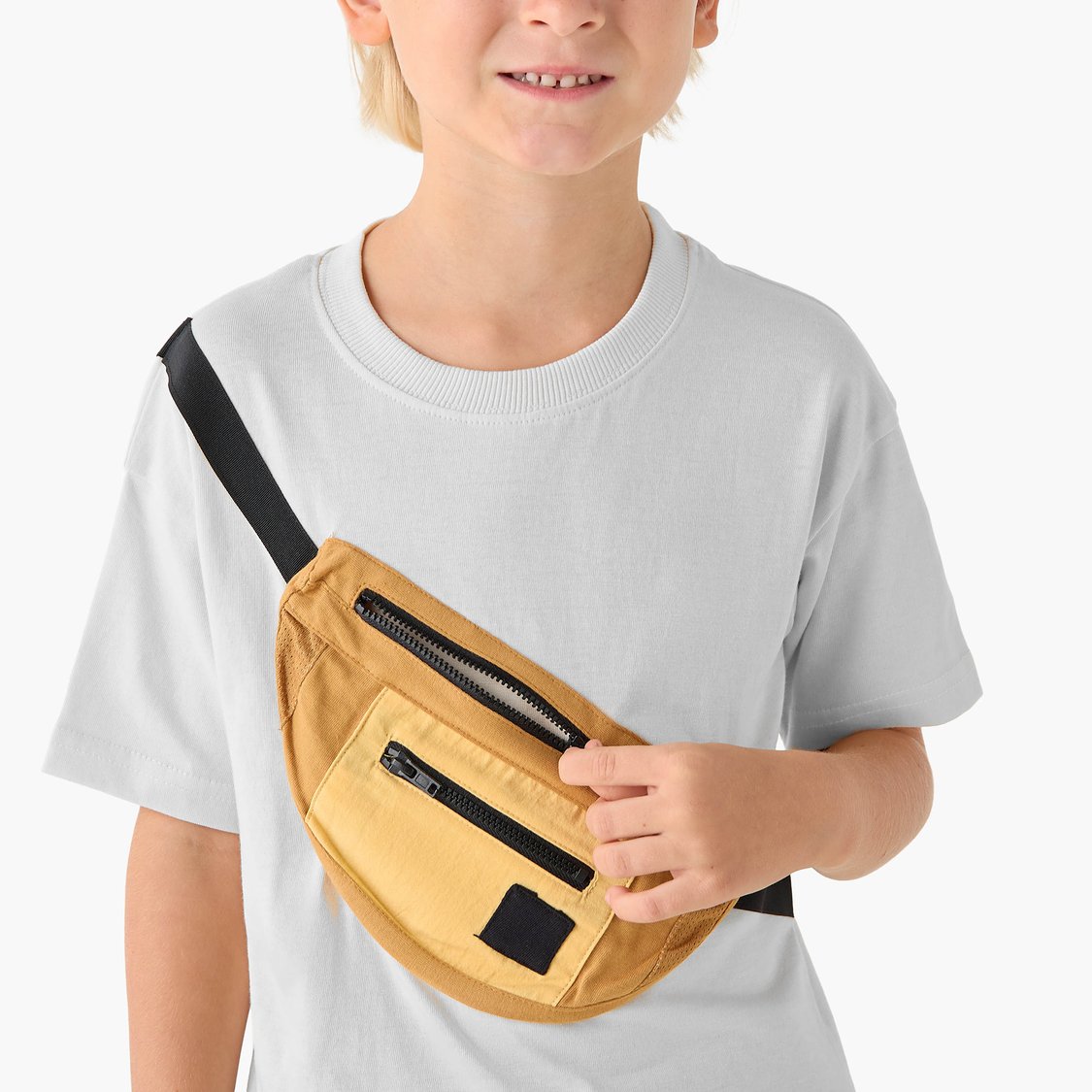 Juniors Solid T-shirt with Bag