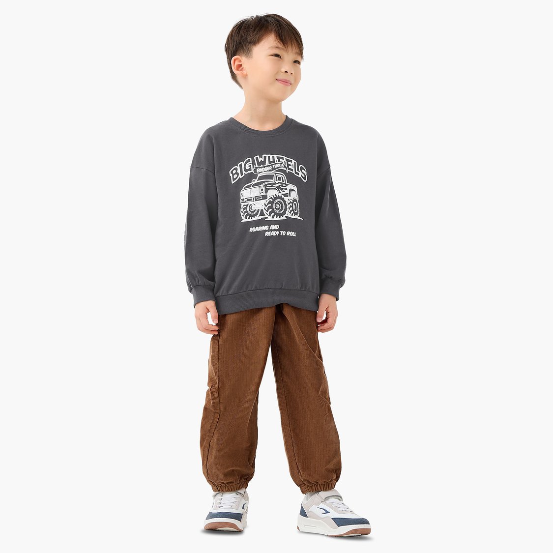 Juniors Graphic Print Sweatshirt with Long Sleeves
