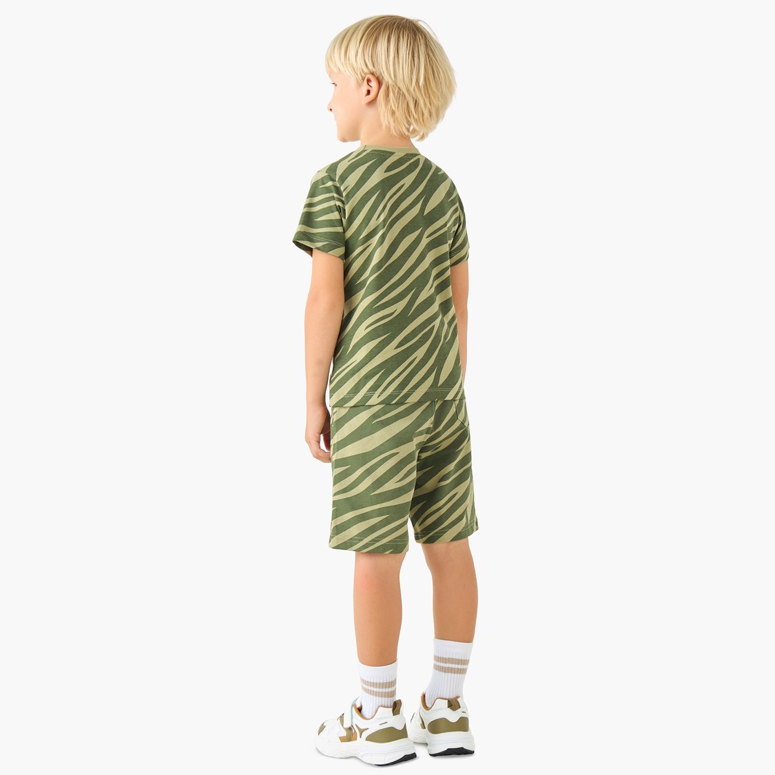 Juniors Graphic Print T-shirt and Shorts - Set of 3