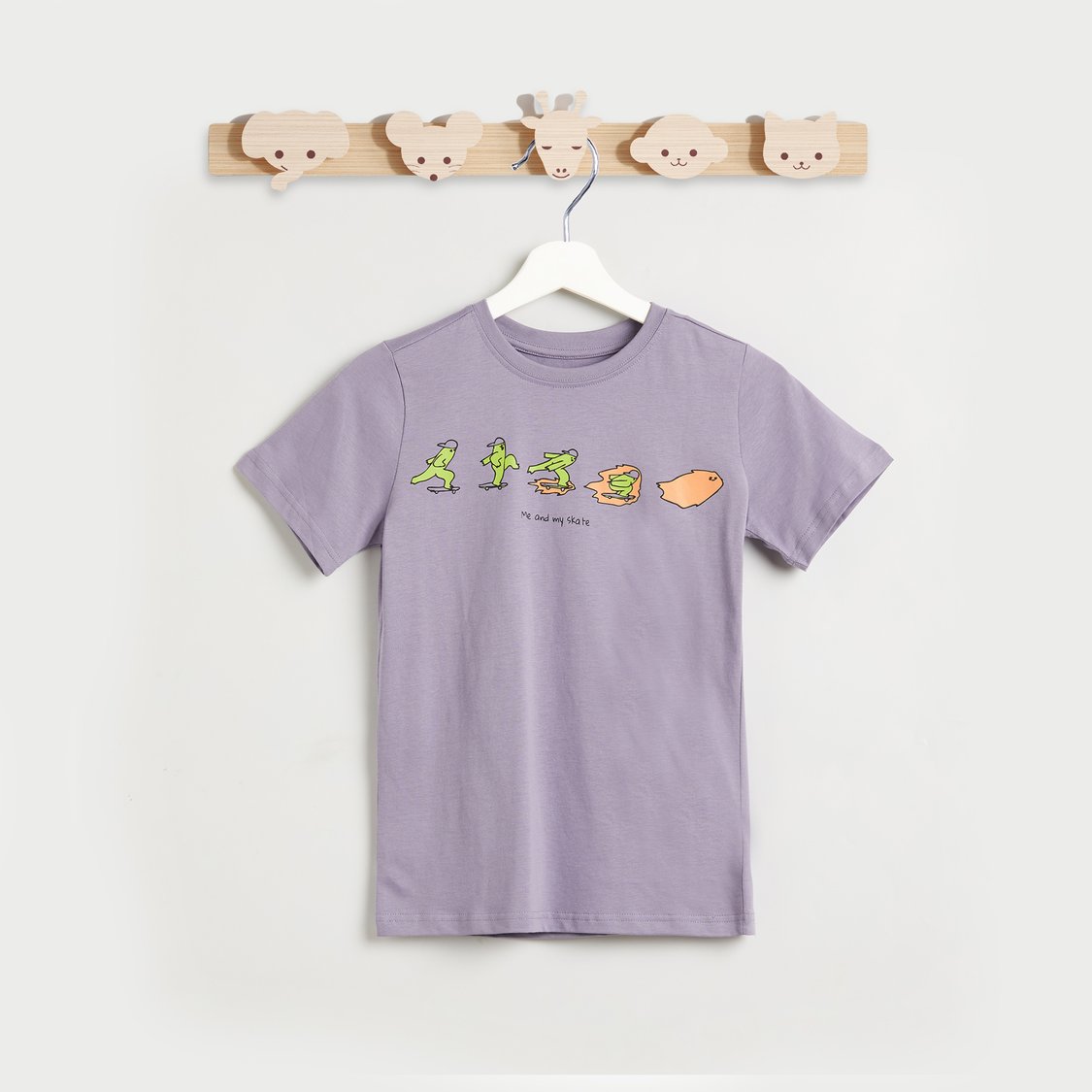 Juniors Graphic Print T-shirt