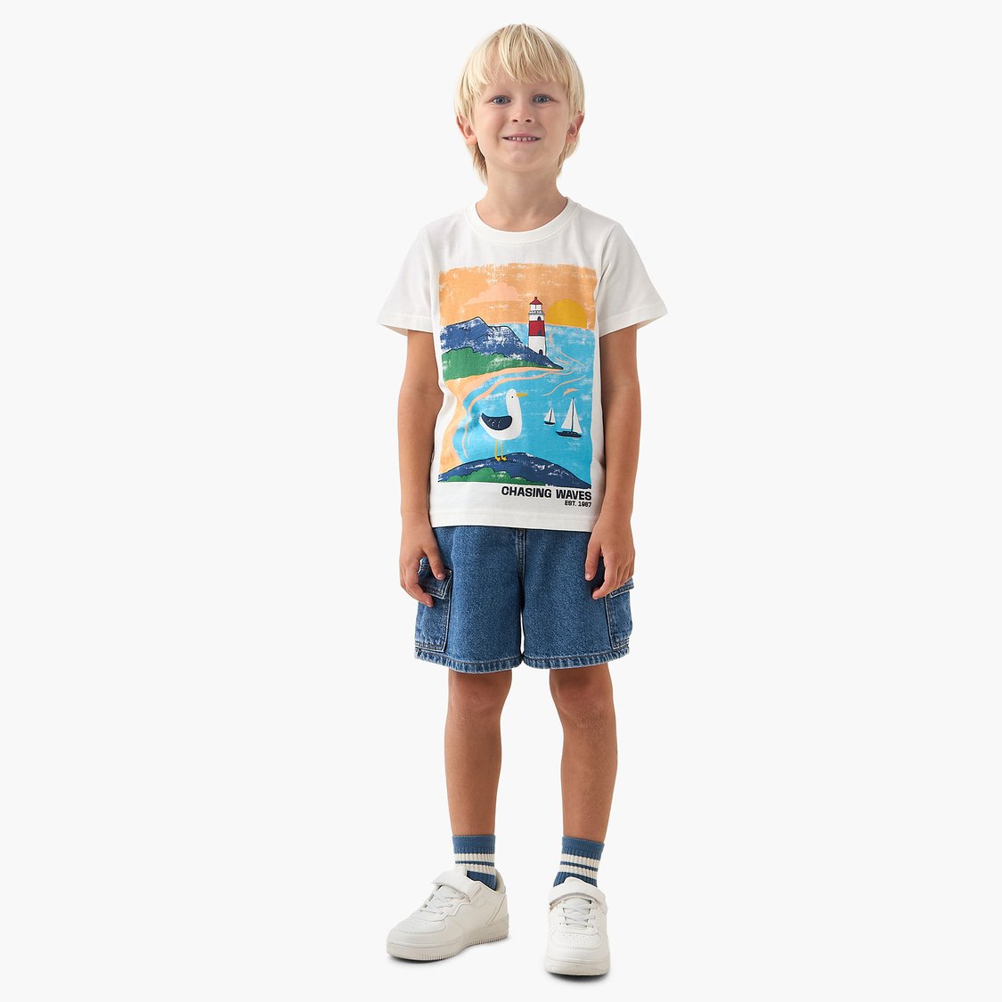 Juniors Graphic Print T-shirt