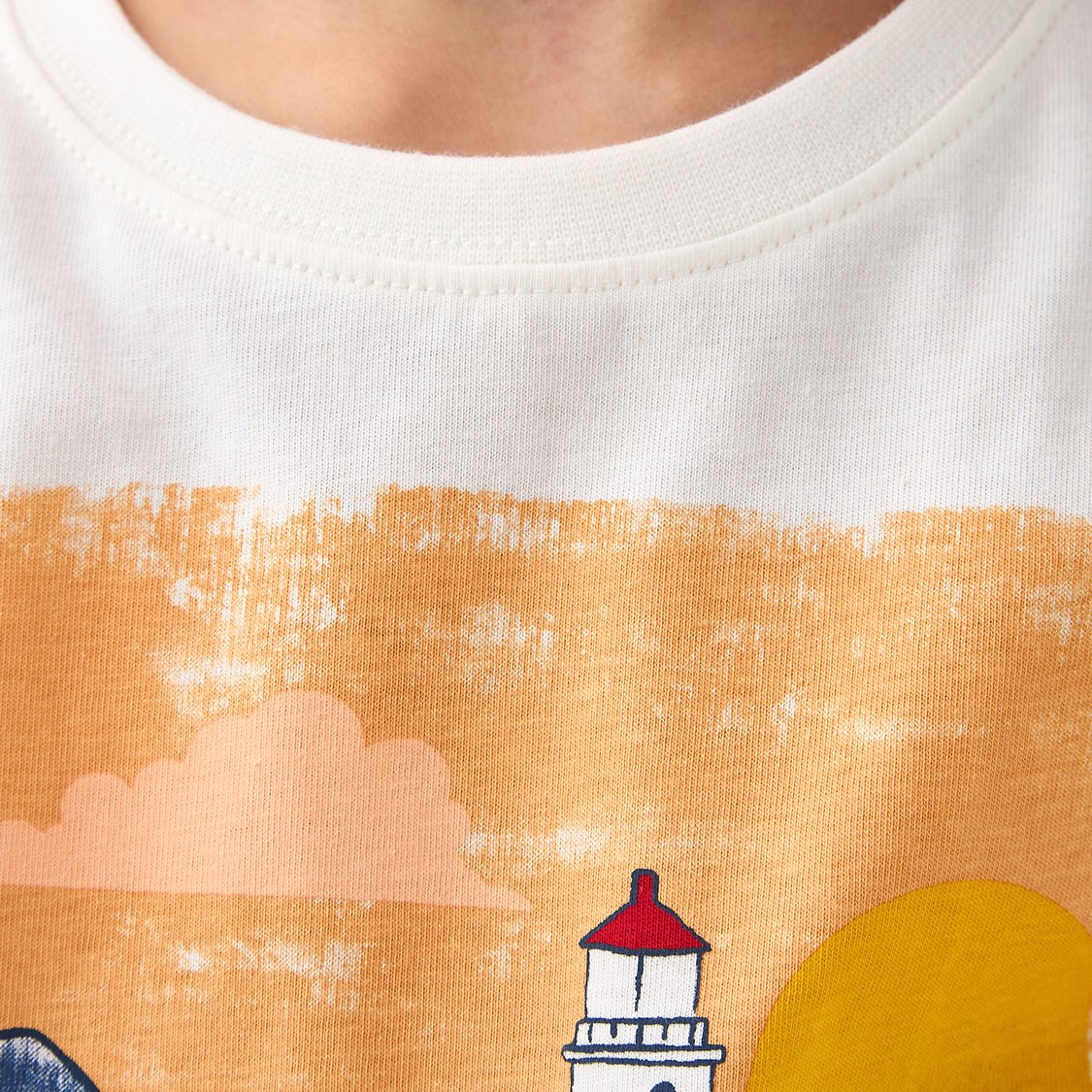 Juniors Graphic Print T-shirt