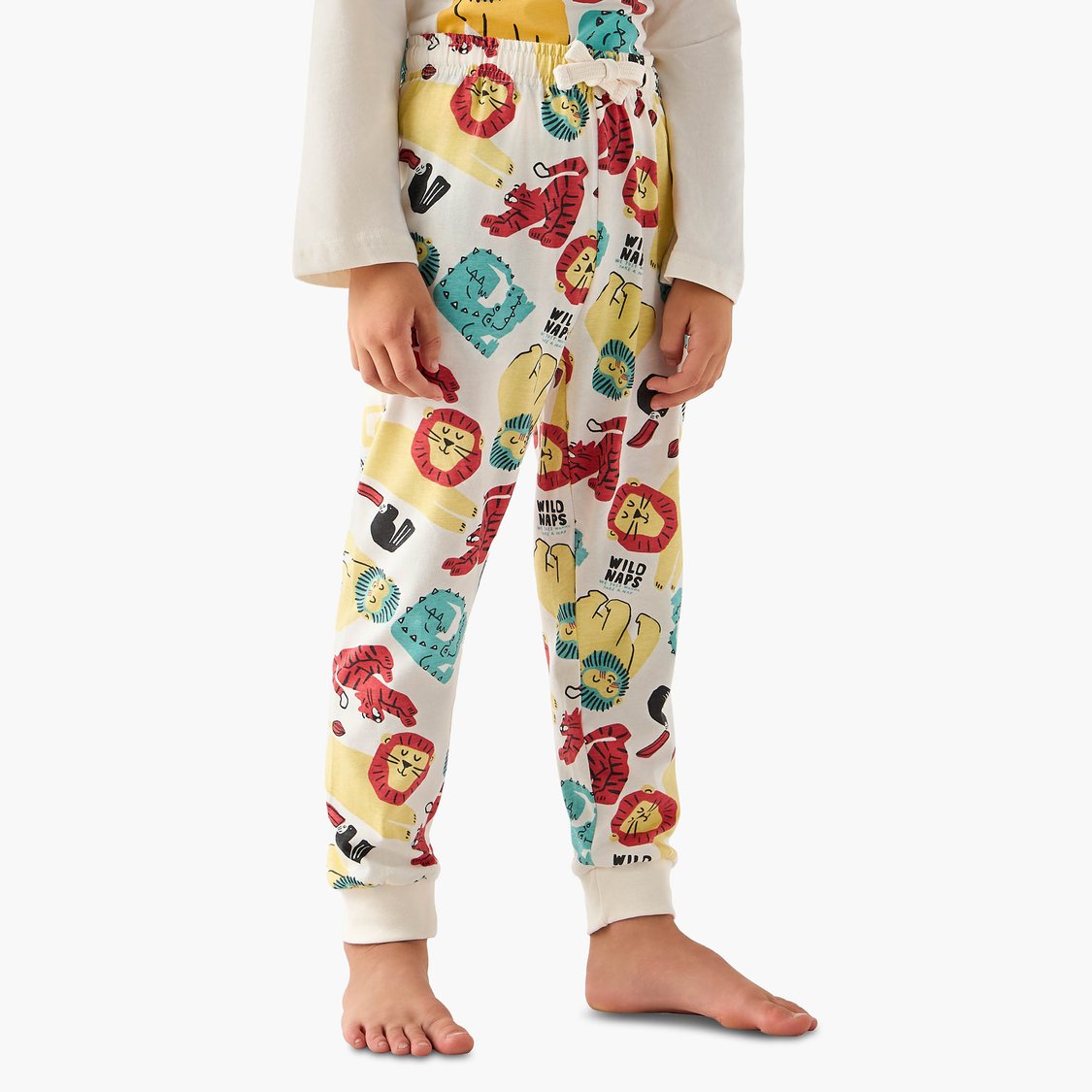 Juniors Printed T-shirt And Joggers Set