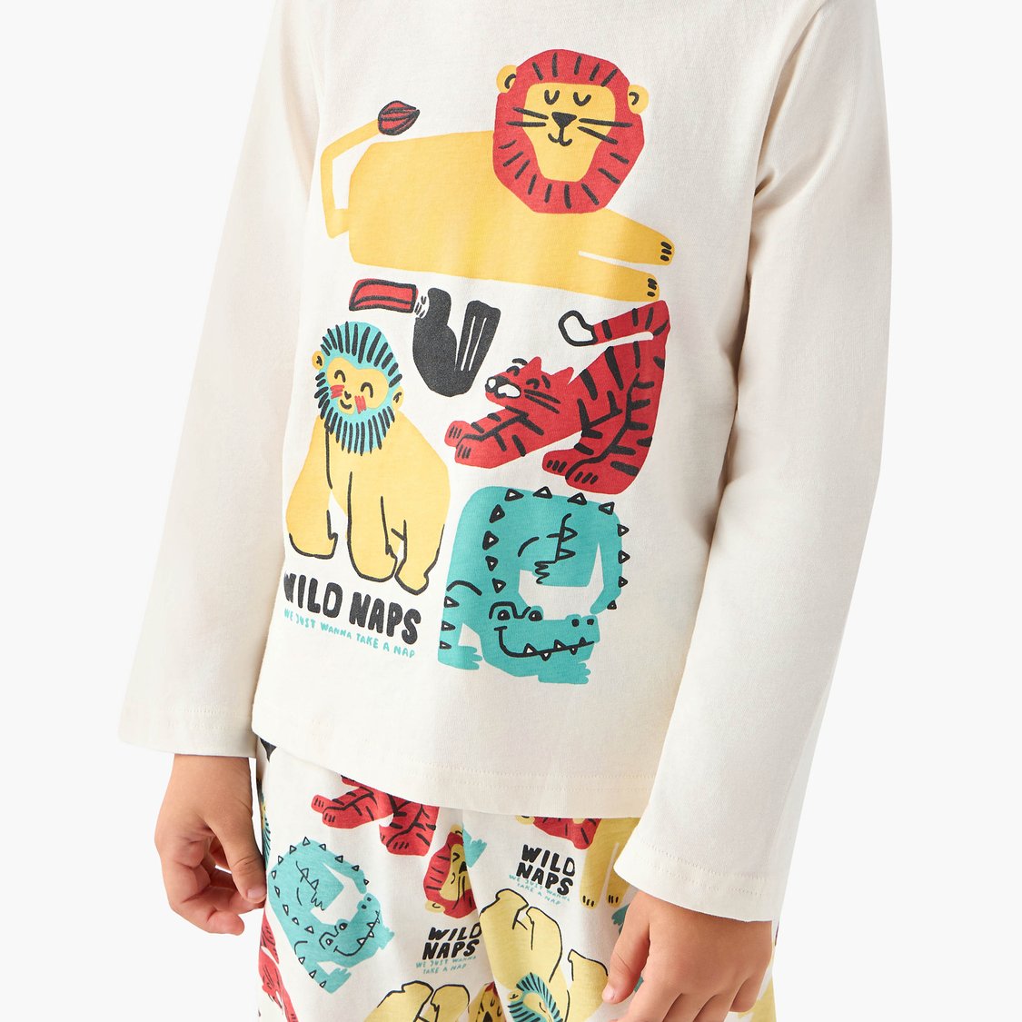 Juniors Printed T-shirt And Joggers Set