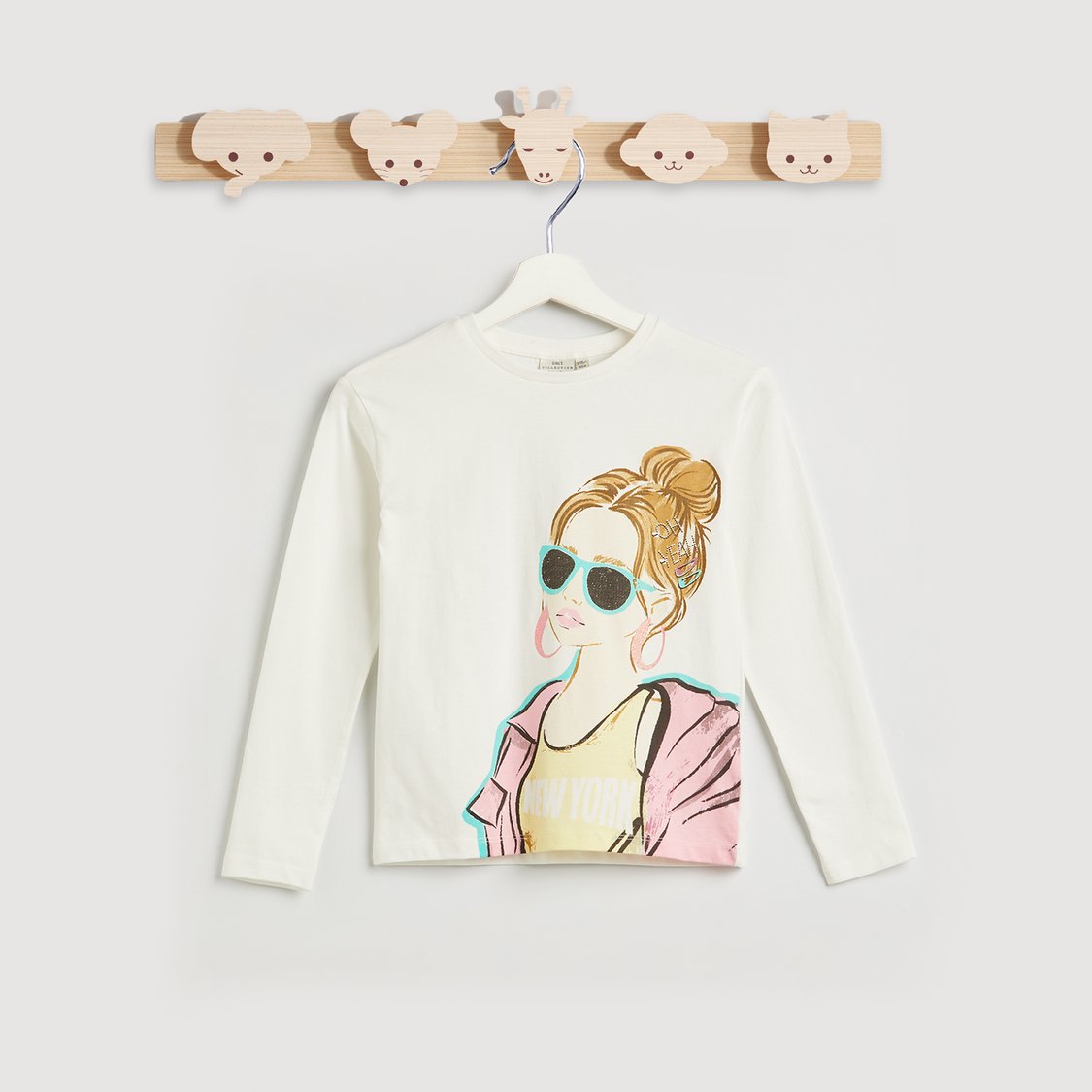 Juniors Graphic Print T-shirt