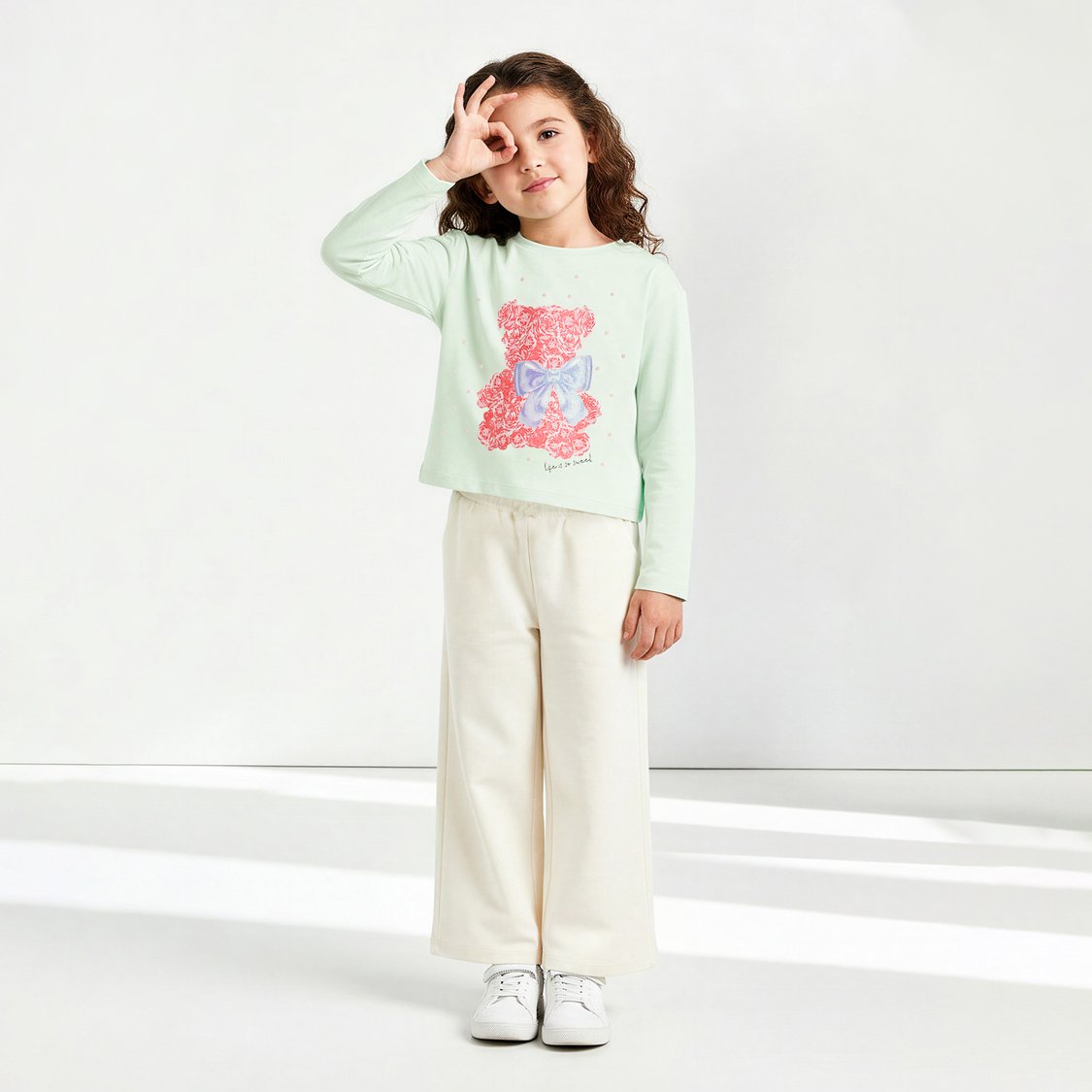 Juniors Graphic Print T-shirt