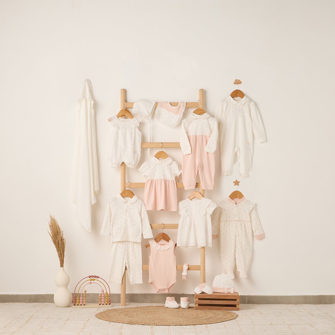 Giggles Printed Romper and Cap Set