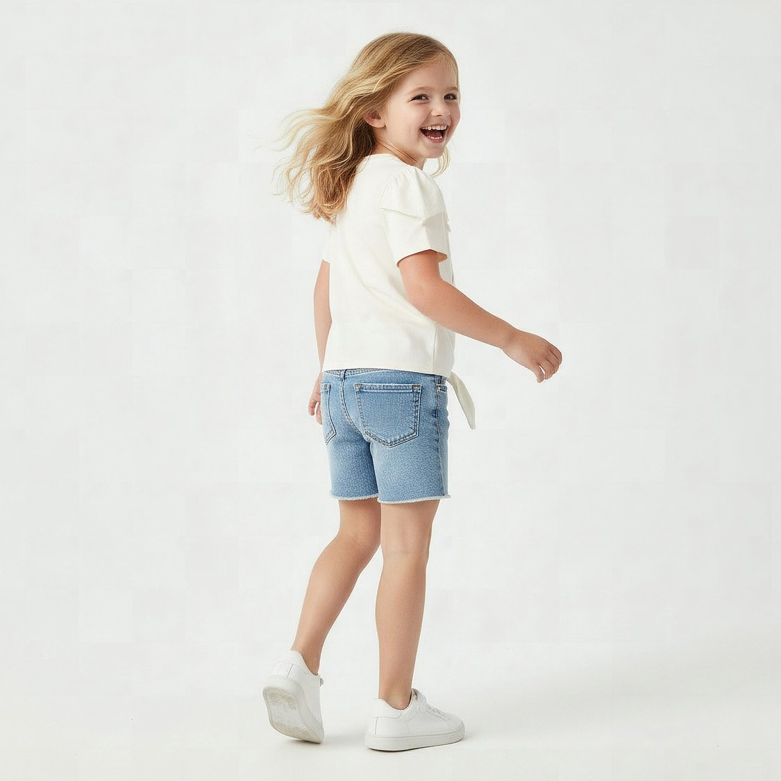 Juniors Floral Applique T-shirt