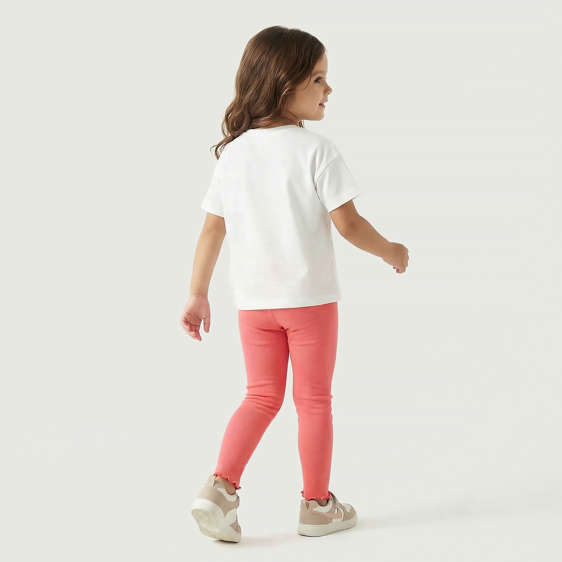 Juniors Graphic Print T-shirt