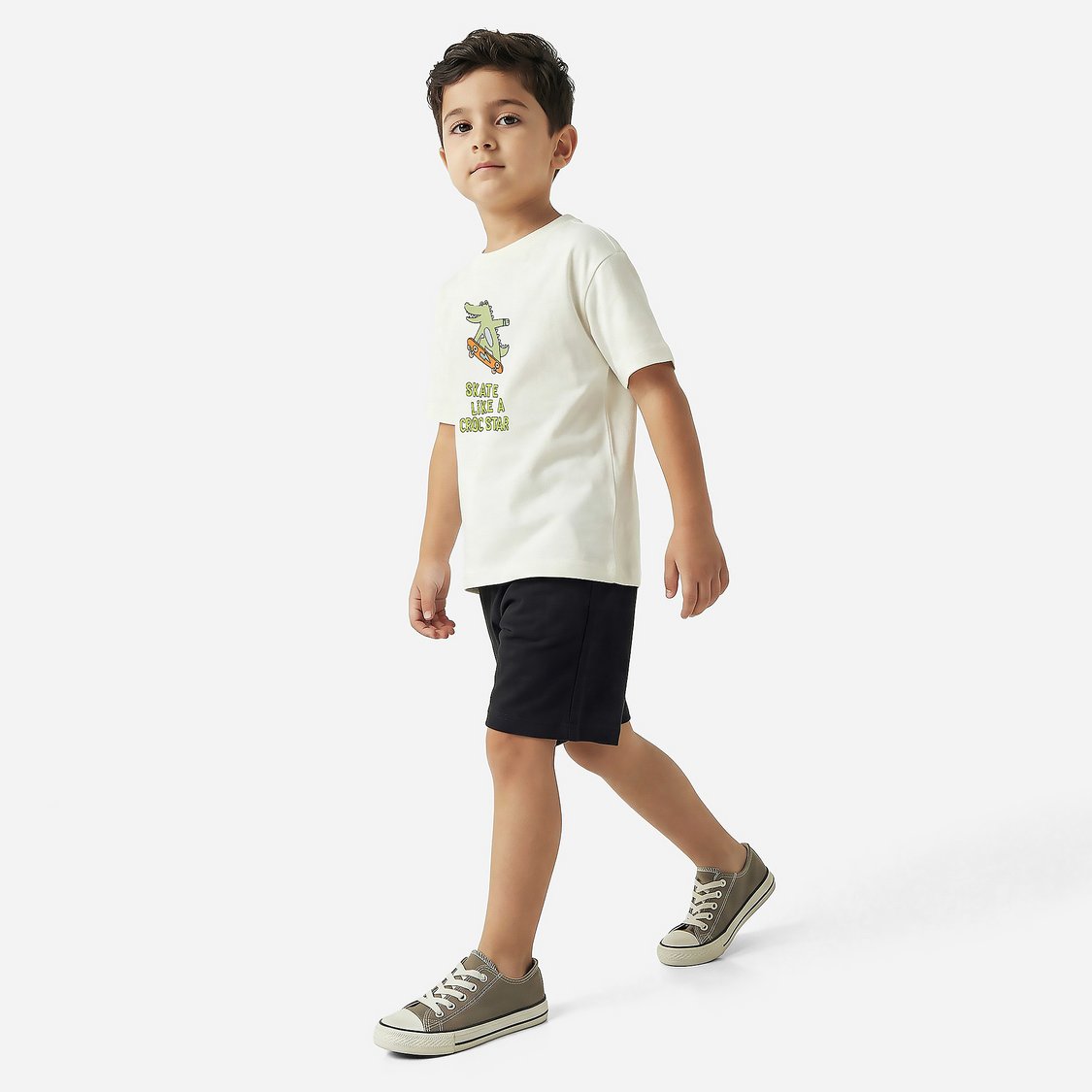 Juniors Embroidered T-shirt and Shorts Set