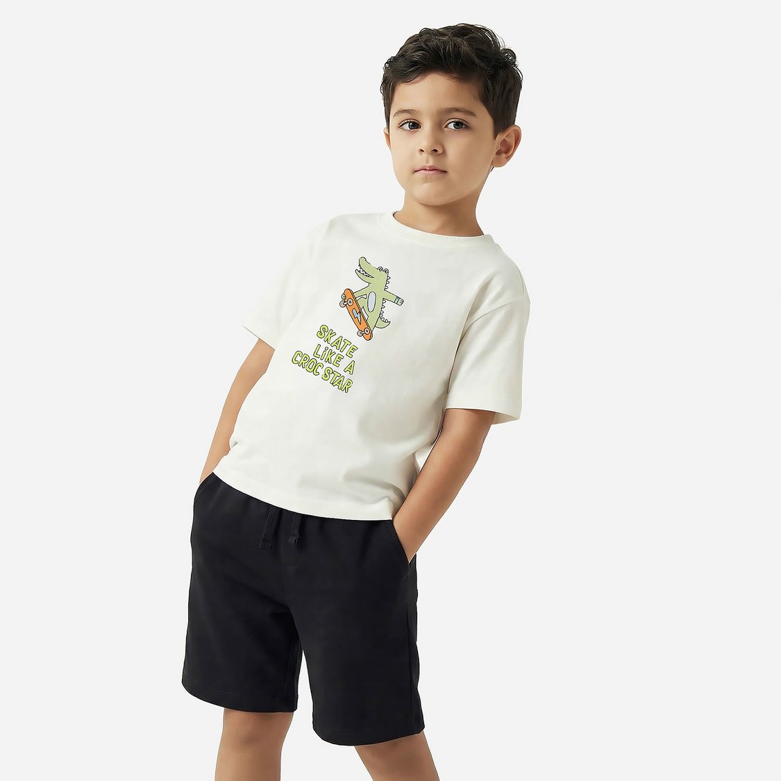 Juniors Embroidered T-shirt and Shorts Set