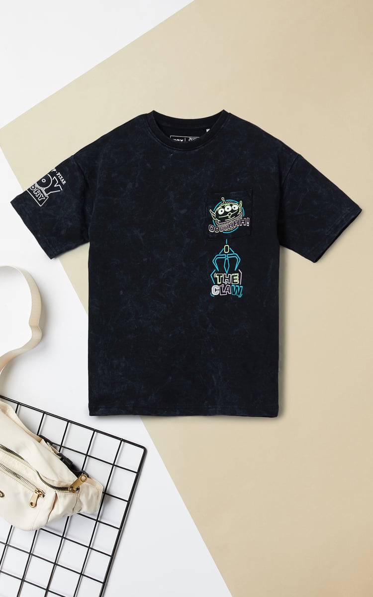 Buy Boys Oversized Printed T-shirt Online at just Rs. 599.0