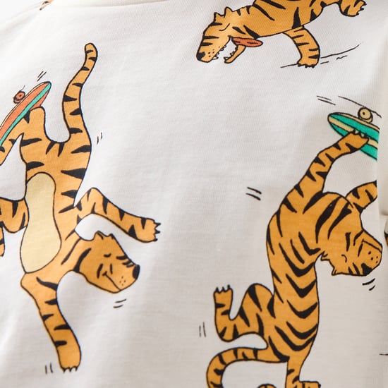Juniors Tiger Print T-shirt with Crew Neck