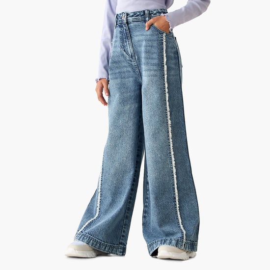 Juniors Frayed Design Jeans
