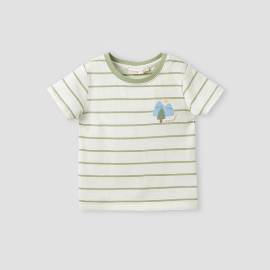 Juniors Striped T-shirt
