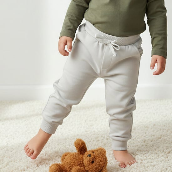 Juniors Solid Joggers with Drawstring Waistband