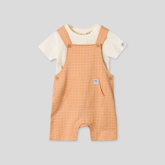 Juniors Crew Neck T-shirt and Checked Dungaree Set