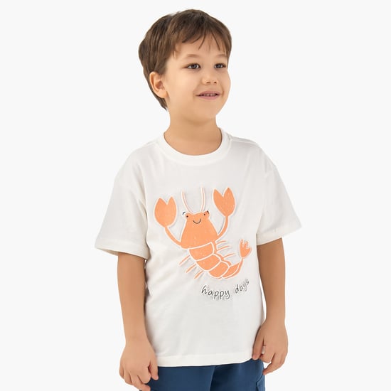 Juniors Embossed T-shirt
