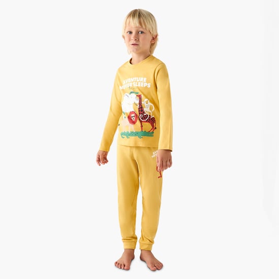 Juniors Animal Print T-shirt And Joggers Set