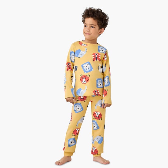 Juniors Animal Print T-shirt And Joggers Set