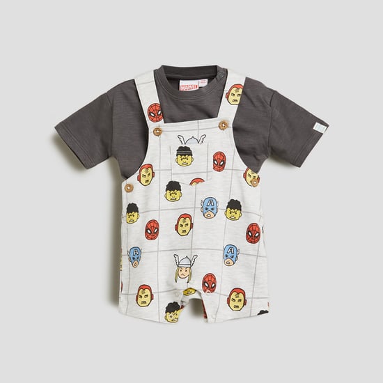 Juniors Avengers Print Dungaree And T-shirt Set