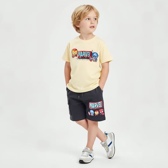 Juniors Avengers Print T-shirt