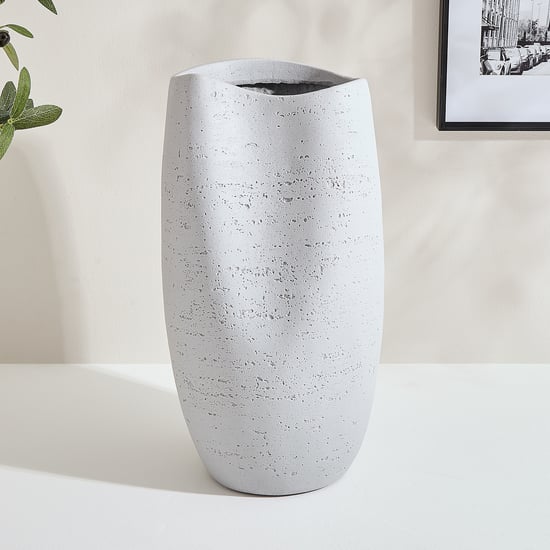 Alloy Deco Polyresin Vase