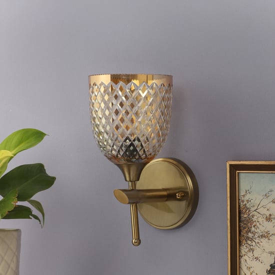 VEDAS Imperial Glass Diamond Patterned Wall Light