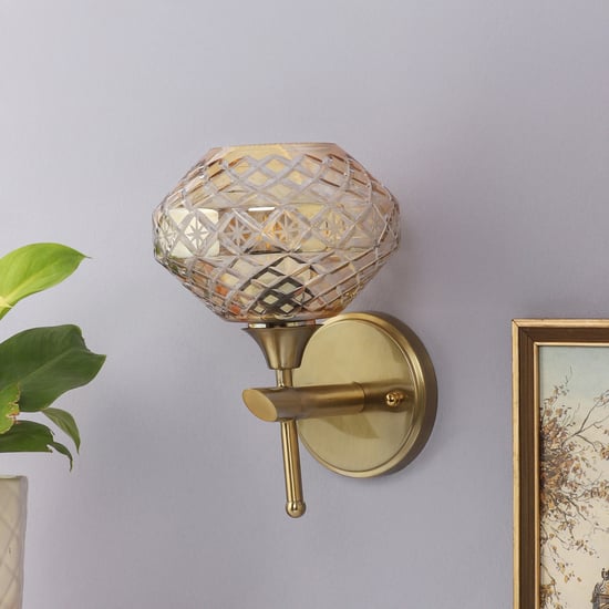 VEDAS Imperial Glass Diamond Pattern Wall Lamp