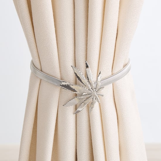 Oak Metal Leaf Curtain Holder