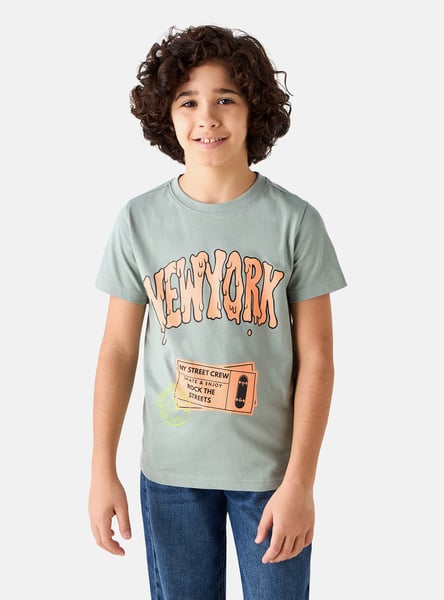 Juniors Typographic Print Short Sleeves T-shirt