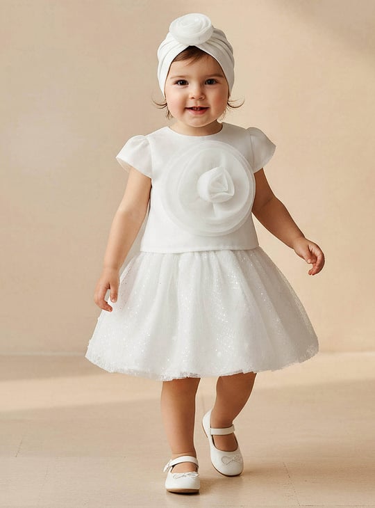 Juniors Applique Detail Top and Skirt with Turban Beanie