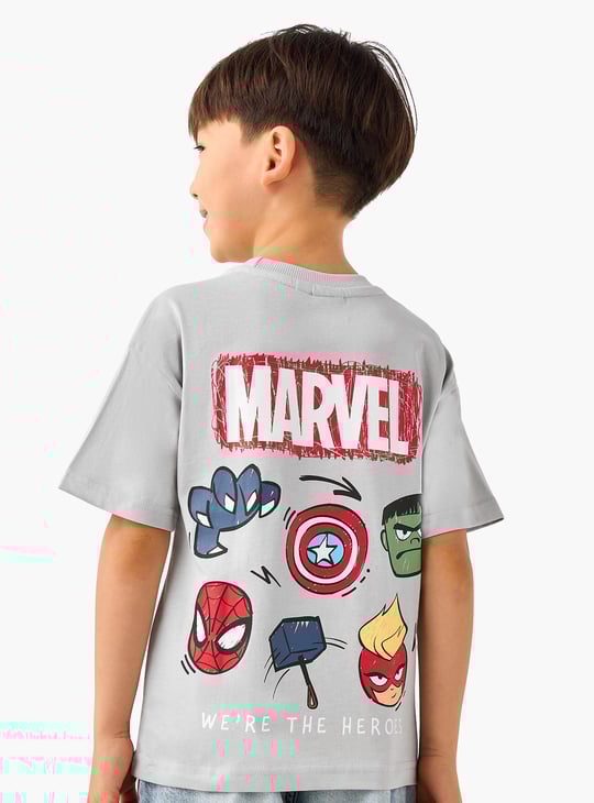 Juniors Avengers Print T-shirt