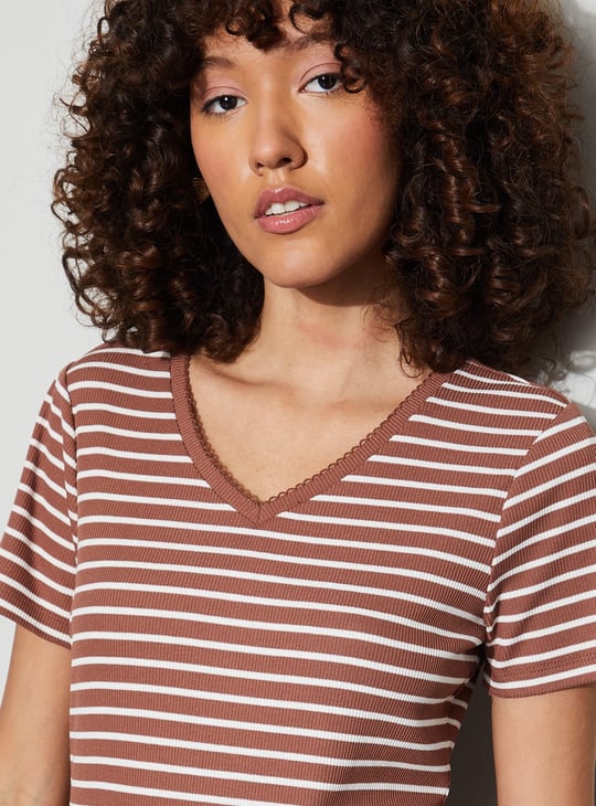 FAME FOREVER Striped Knit T-shirt