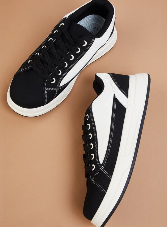 Men Colourblocked Sneakers