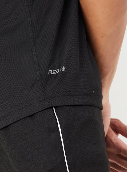 Men Slim Fit Solid Athleisure T-shirt