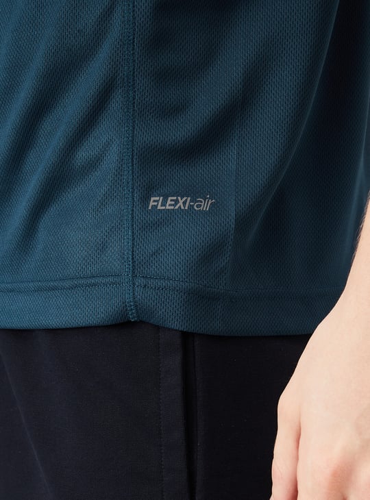 Men Slim Fit Solid Athleisure T-shirt