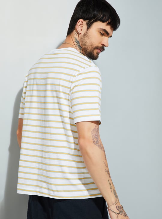 URB_N Men Striped T-shirt